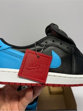 Women’s Nike Air Jordan 1 Low Black/University Blue/Gym Red Size 8.5  No Box Lid